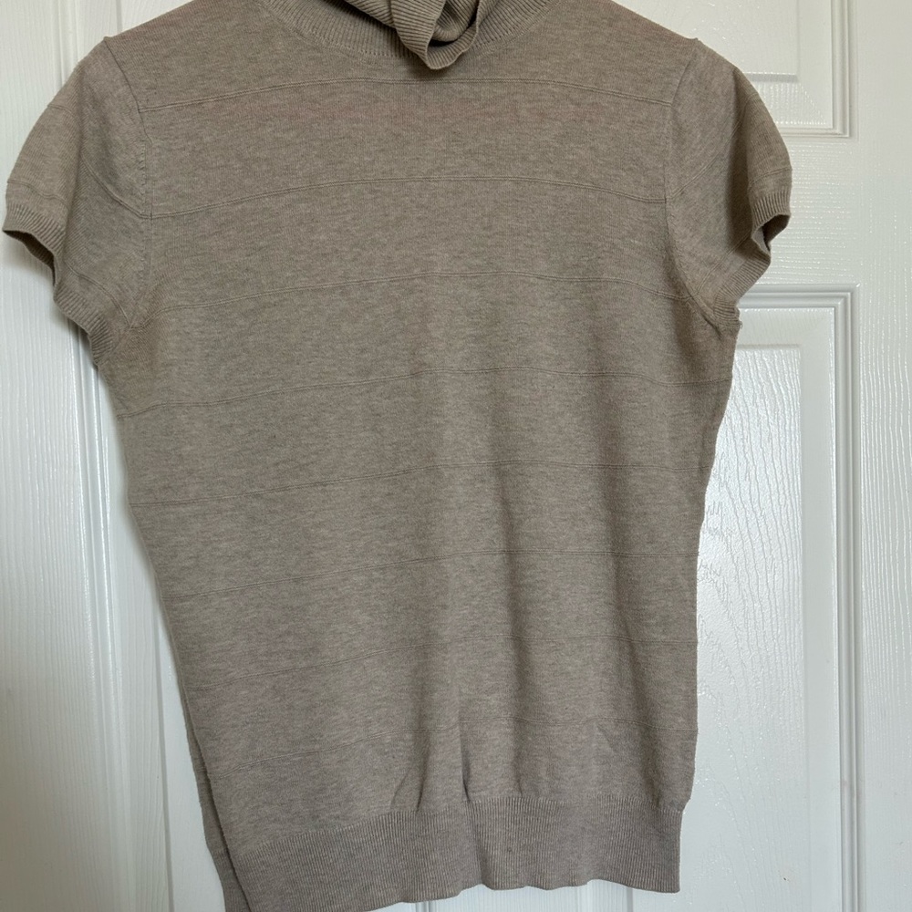 Beige gap turtle neck